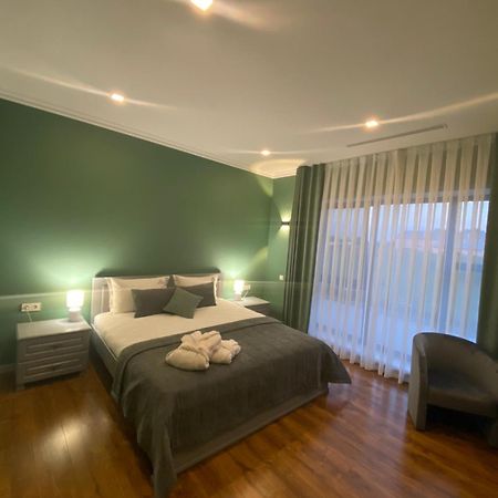 Apartmán Royal Rest Bilokrynychchya Exteriér fotografie